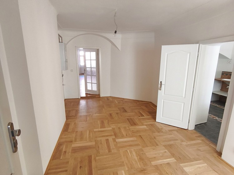 Pronájem bytu 3+kk 142 m² - foto 3