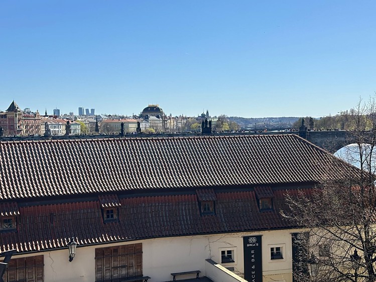 Pronájem bytu 2+1 72 m² (Jednopodlažní) - foto 1