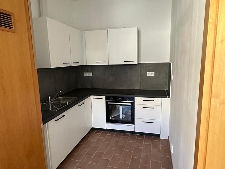 Pronájem bytu 2+1 72 m² (Jednopodlažní) - foto 3