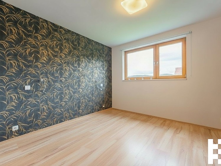Prodej rodinného domu 151 m², pozemek 977 m² - foto 3