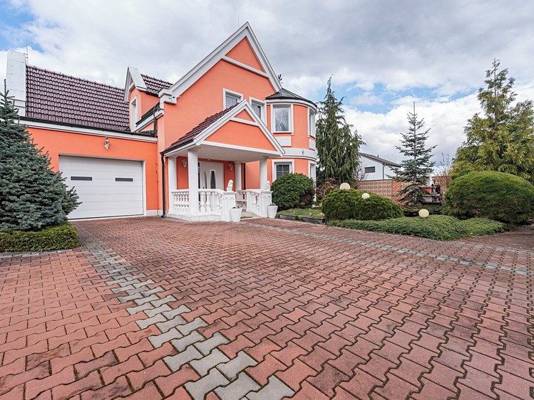Prodej rodinného domu 153 m², pozemek 868 m² - foto 5