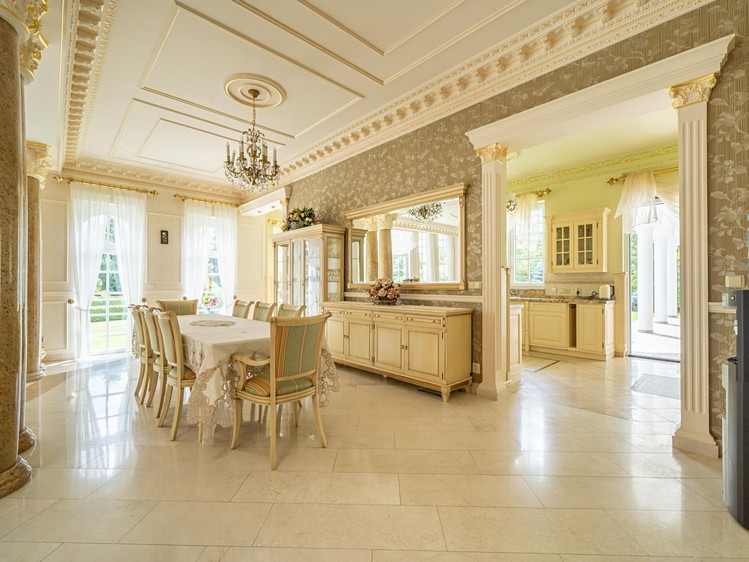 Prodej vily 858 m², pozemek 2 845 m² - foto 5