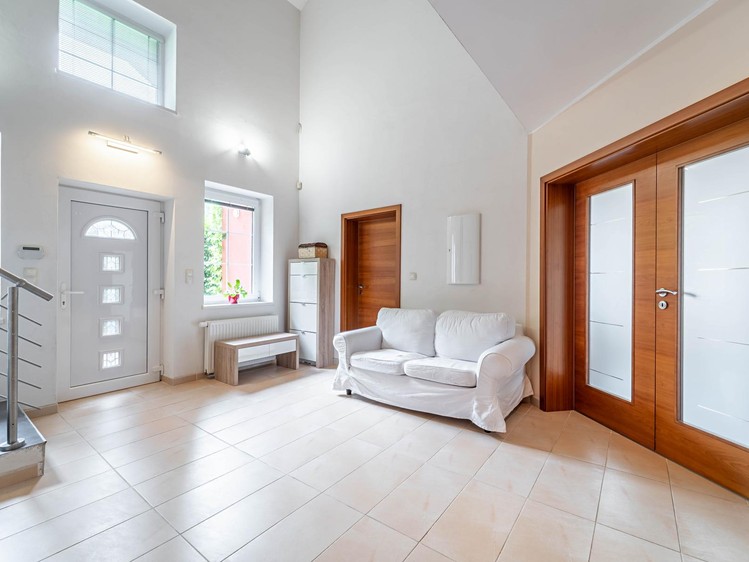 Prodej rodinného domu 389 m², pozemek 1 118 m² - foto 7