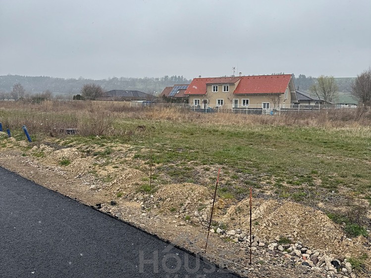 Prodej stavebního pozemku 803 m² - foto 3