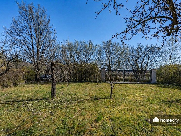 Prodej  stavebního pozemku 896 m² - foto 7
