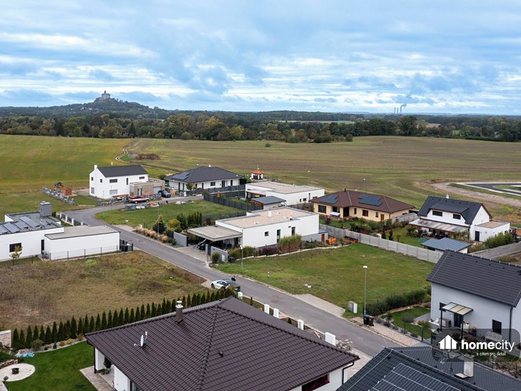 Prodej  stavebního pozemku 816 m² - foto 5