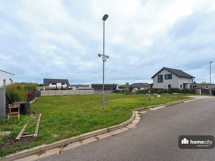 Prodej  stavebního pozemku 816 m² - foto 3