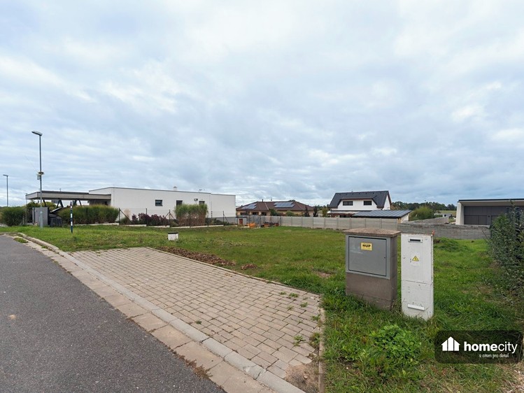 Prodej  stavebního pozemku 816 m² - foto 4