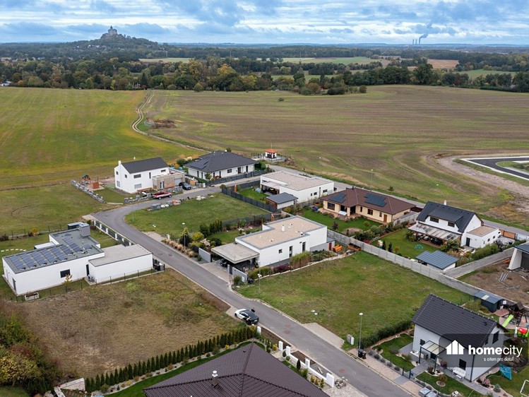 Prodej  stavebního pozemku 816 m² - foto 7