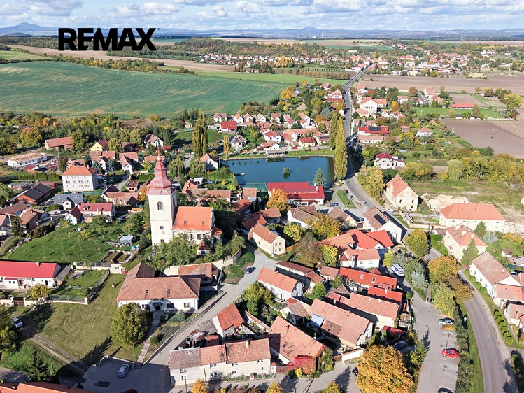 Prodej  stavebního pozemku 841 m² - foto 4