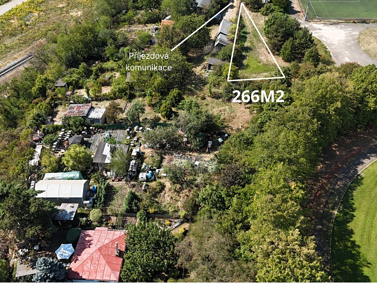 Pronájem pozemku 266 m² - foto 1