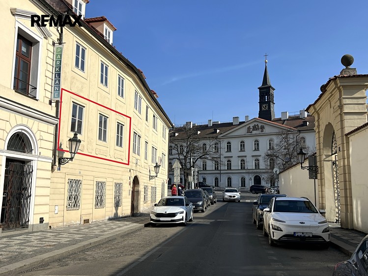 Prodej bytu 4+1 117 m² (Podkrovní) - foto 4