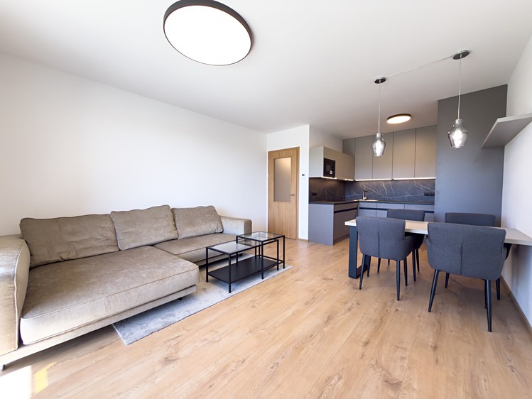 Pronájem bytu 2+kk 54 m² - foto 1