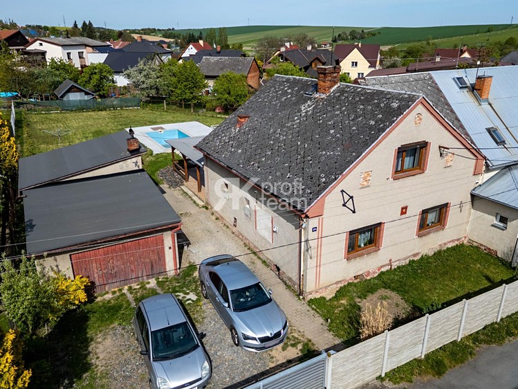 Prodej rodinného domu 120 m², pozemek 1 076 m² - foto 4