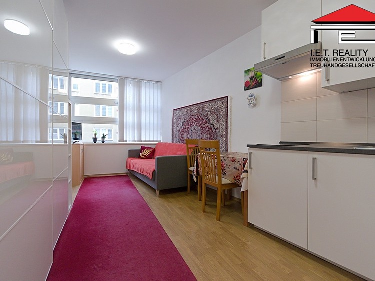 Pronájem bytu 1+kk 22 m² - foto 1