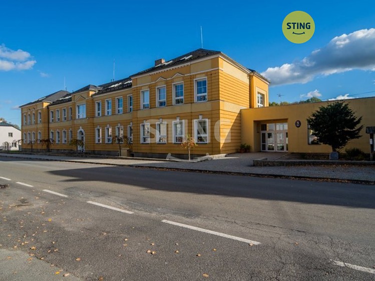 Pronájem bytu 1+1 62 m² - foto 1