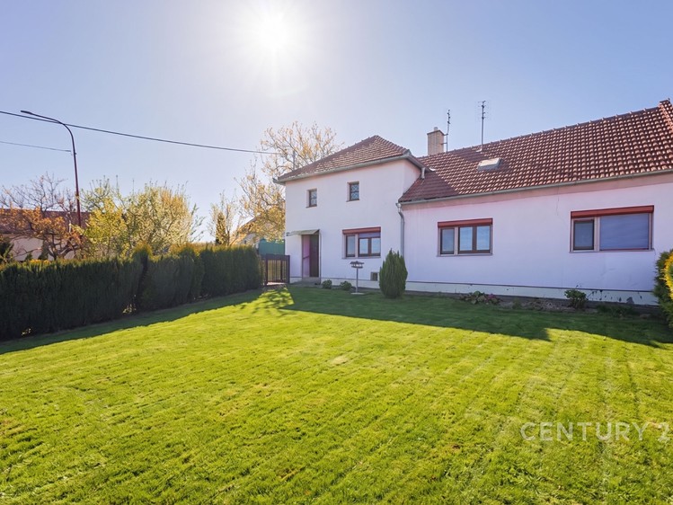 Prodej rodinného domu 110 m², pozemek 311 m² - foto 1