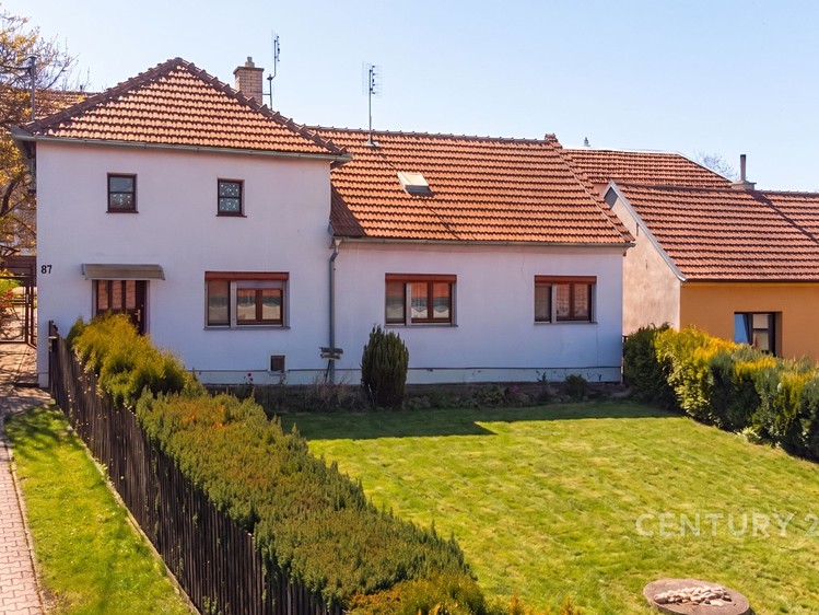 Prodej rodinného domu 110 m², pozemek 311 m² - foto 2
