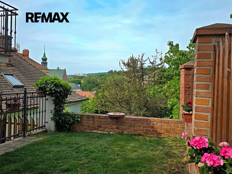 Prodej vily 223 m², pozemek 433 m² - foto 8
