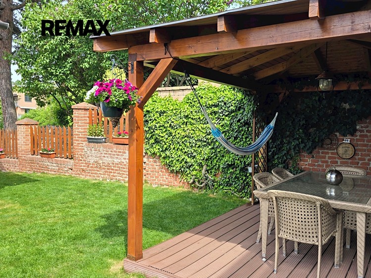 Prodej vily 223 m², pozemek 433 m² - foto 5