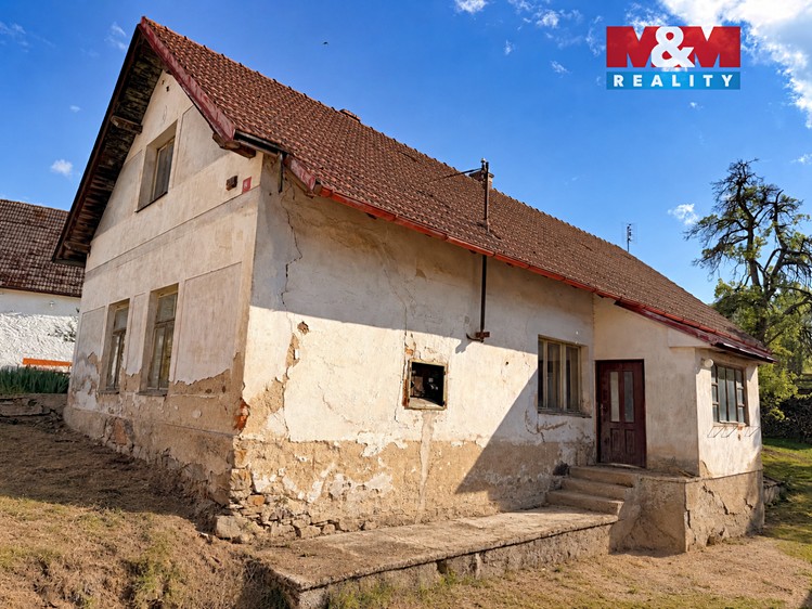 Prodej rodinného domu 110 m², pozemek 982 m² - foto 2