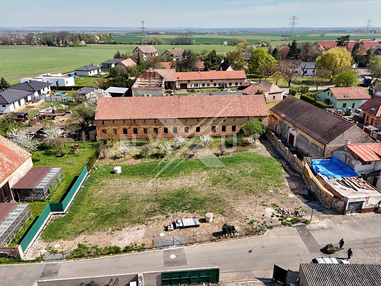 Prodej stavebního pozemku 520 m² - foto 2