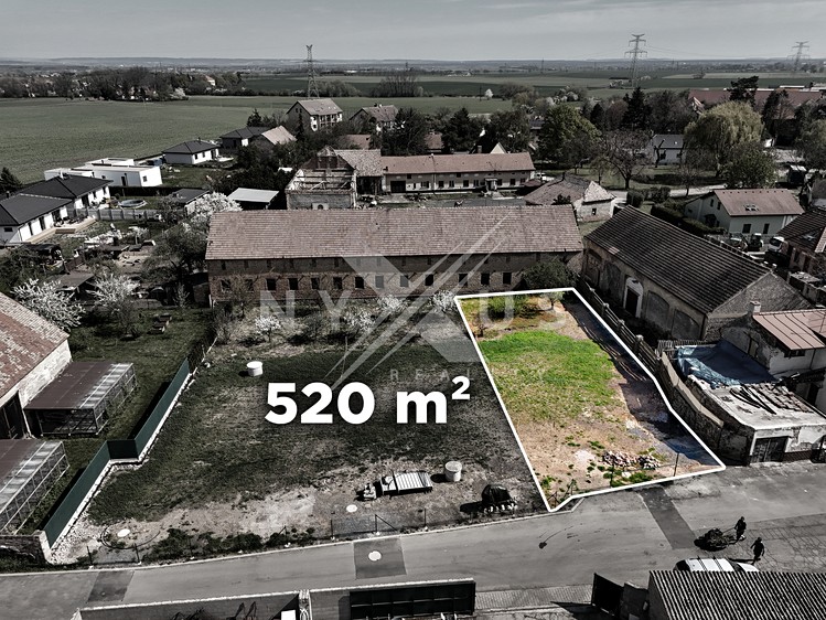 Prodej stavebního pozemku 520 m² - foto 1