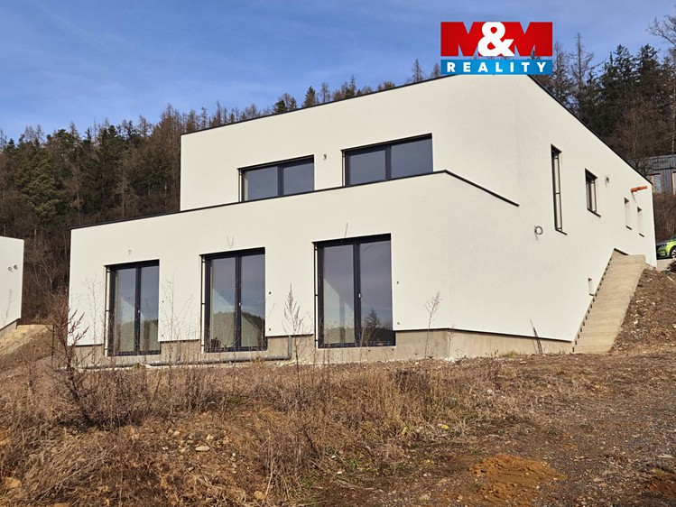 Prodej stavebního pozemku 2 093 m² - foto 1