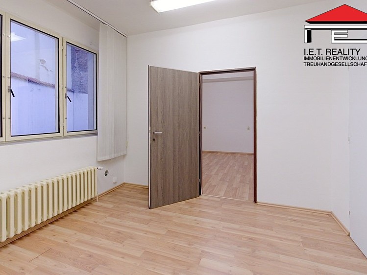Pronájem kanceláře 23 m² - foto 4