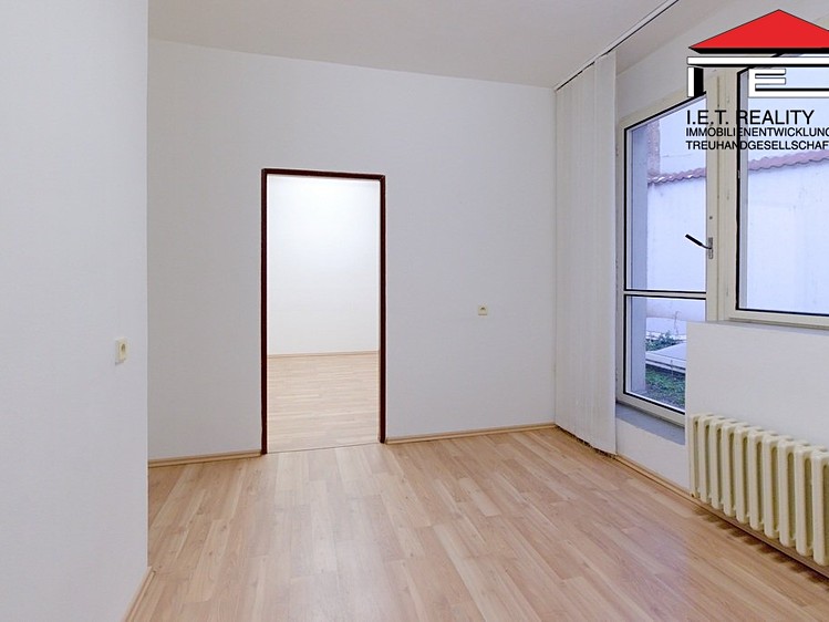 Pronájem kanceláře 23 m² - foto 6