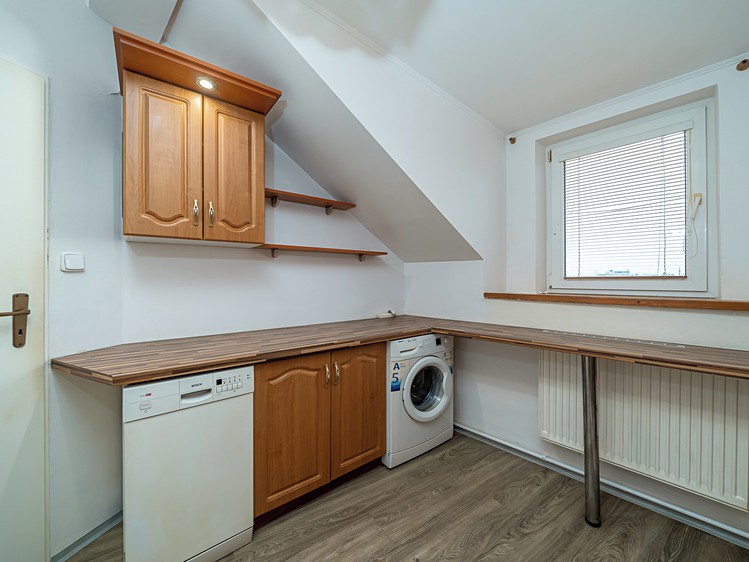 Prodej bytu 3+1 92 m² (Podkrovní) - foto 5