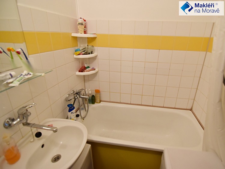 Pronájem bytu 2+1 64 m² - foto 8