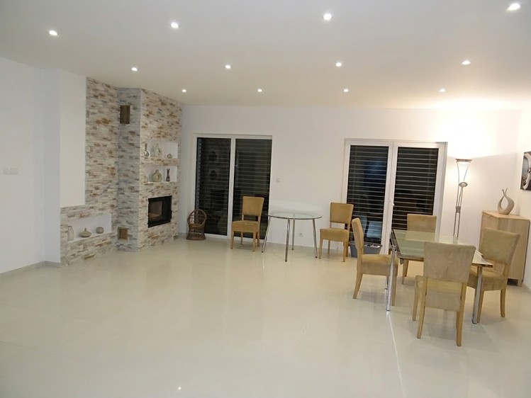Prodej rodinného domu 360 m², pozemek 1 000 m² - foto 3