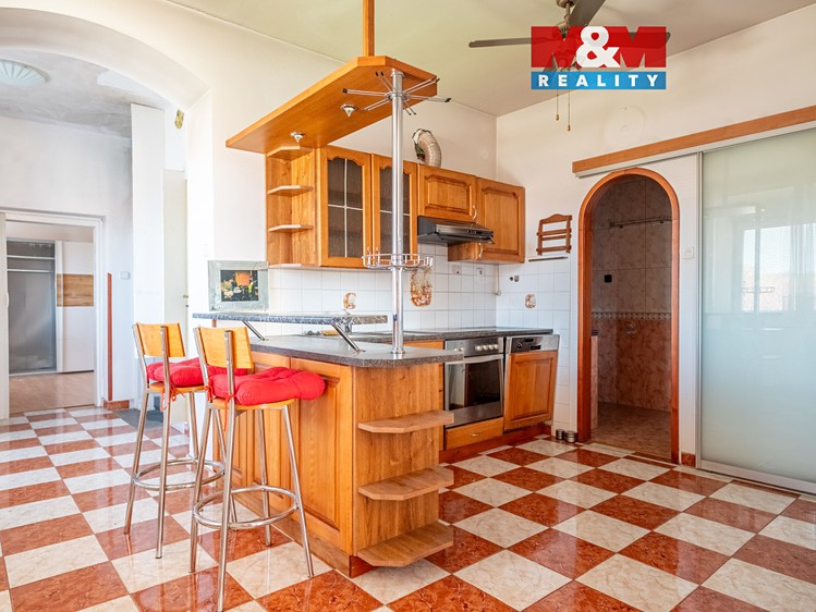 Prodej rodinného domu 190 m², pozemek 172 m² - foto 1