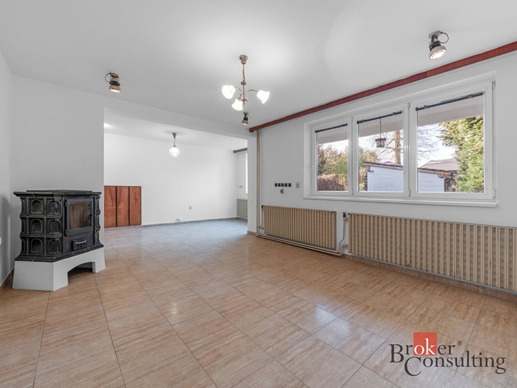Prodej rodinného domu 265 m², pozemek 1 714 m² - foto 4