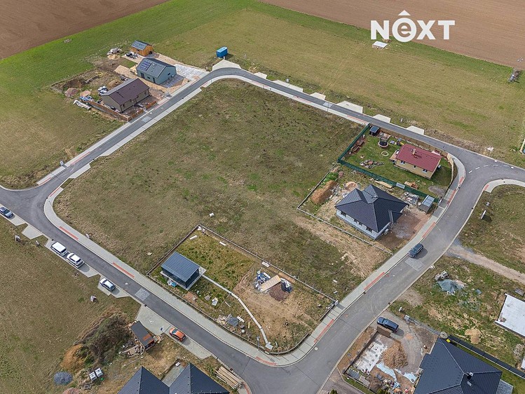 Prodej stavebního pozemku 911 m² - foto 8