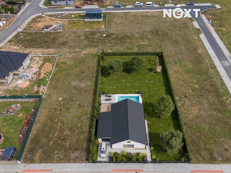 Prodej stavebního pozemku 911 m² - foto 1