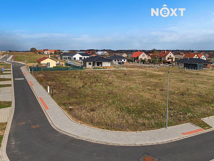 Prodej stavebního pozemku 911 m² - foto 6