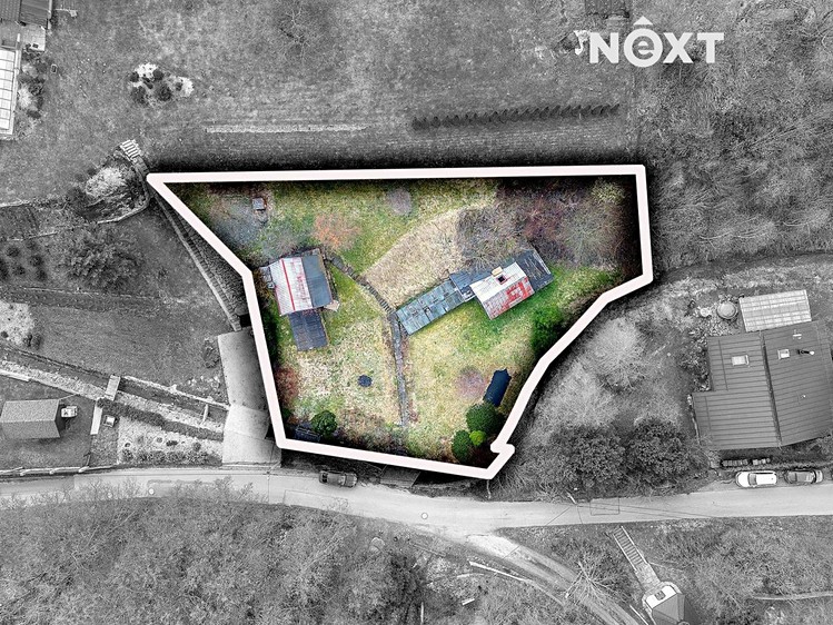Prodej stavebního pozemku 1 372 m² - foto 2