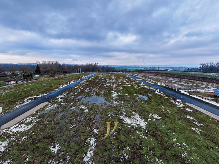 Prodej stavebního pozemku 811 m² - foto 4