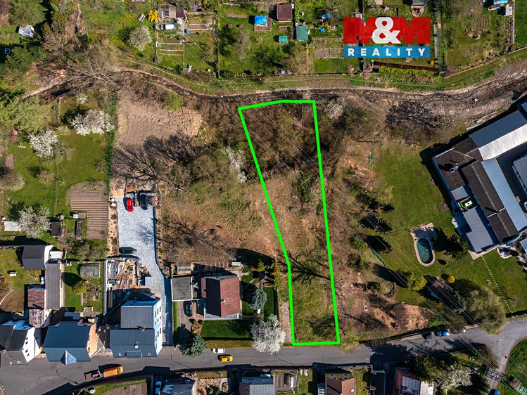 Prodej stavebního pozemku 1 396 m² - foto 1