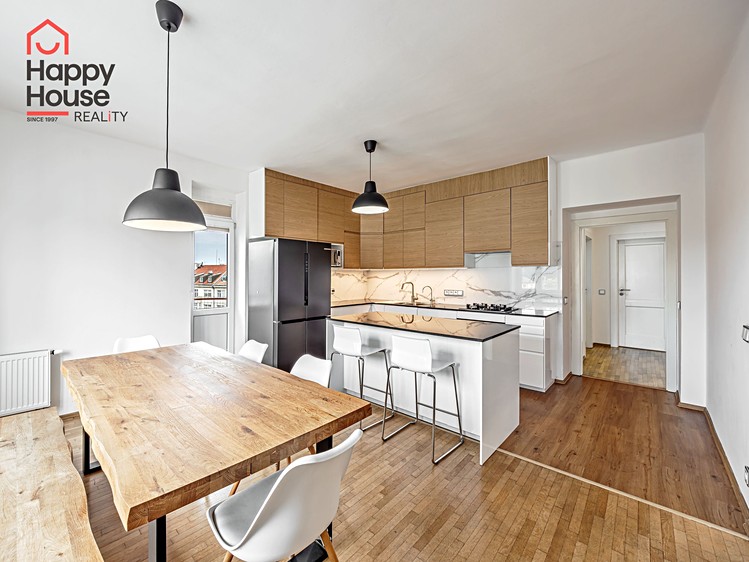 Pronájem bytu 4+1 129 m² - foto 4