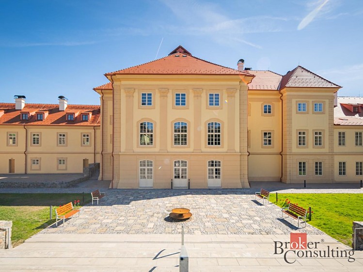 Pronájem bytu 1+kk 47 m² - foto 1