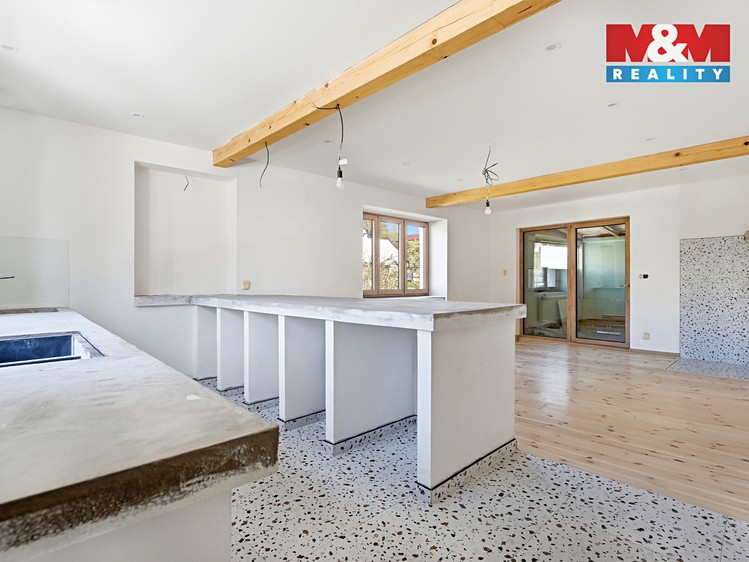 Prodej rodinného domu 313 m², pozemek 457 m² - foto 3