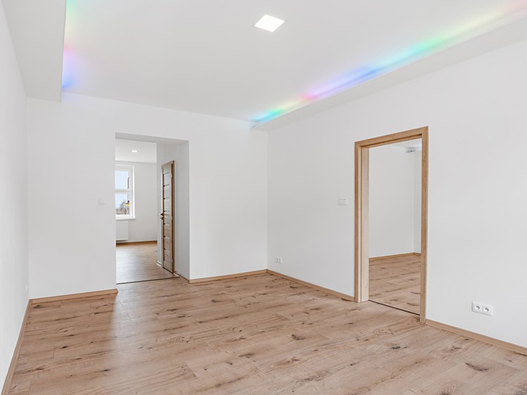 Prodej bytu 2+1 72 m² - foto 3