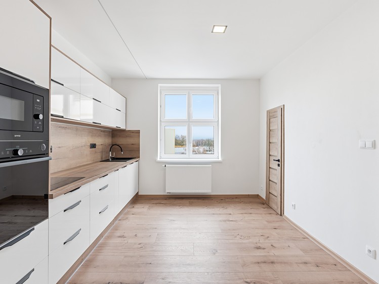 Prodej bytu 2+1 72 m² - foto 1