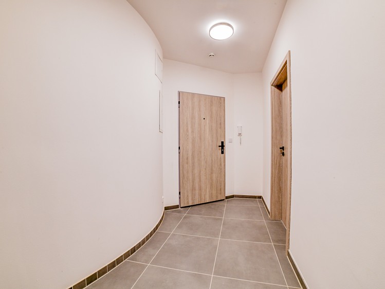 Pronájem bytu 2+kk 55 m² - foto 5