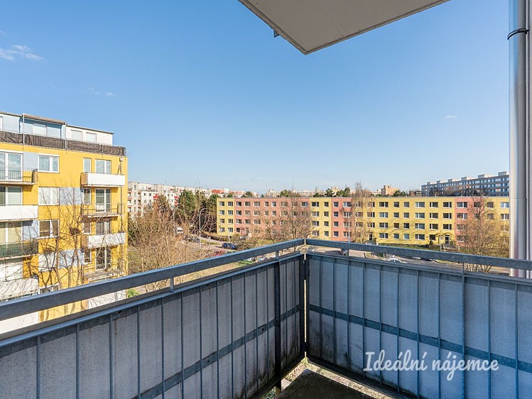 Pronájem bytu 3+kk 68 m² - foto 3
