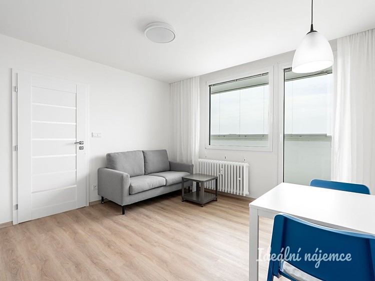 Pronájem bytu 2+kk 34 m² - foto 3
