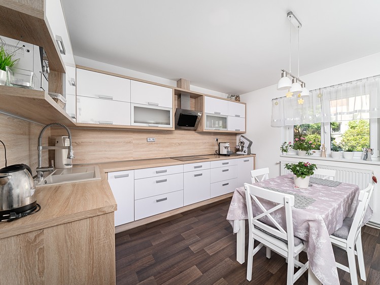 Prodej rodinného domu 520 m², pozemek 1 414 m² - foto 7
